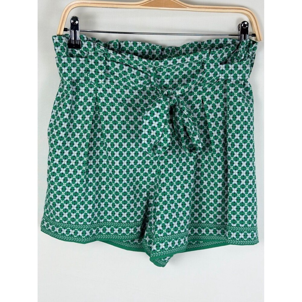 Max Studio Green Printed Paperbag Waist Tie Shorts Size XL Lightweight Flowy
